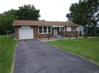 105 E Davis St, Ava, IL 62907