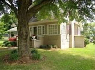 138 Wilson St, Alderson, WV 24910
