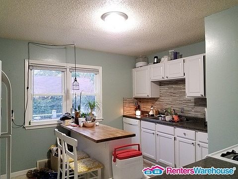 3rd image of 57 Logan Ave W