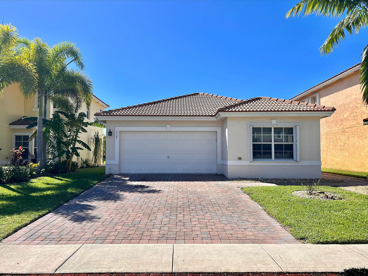 3 bed, 2.0 bath, 1525 sqft, $2,900 — Photo 1