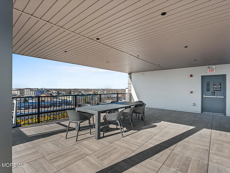 180 Morris Ave #307 — Photo 16