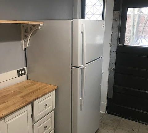 4th image of 1268 W 112th St