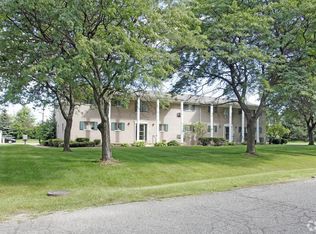 5474 Lingor Dr #7, Clarkston, MI 48346