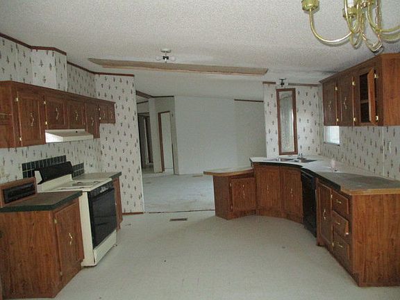 4th image of 223 Lealand Dr