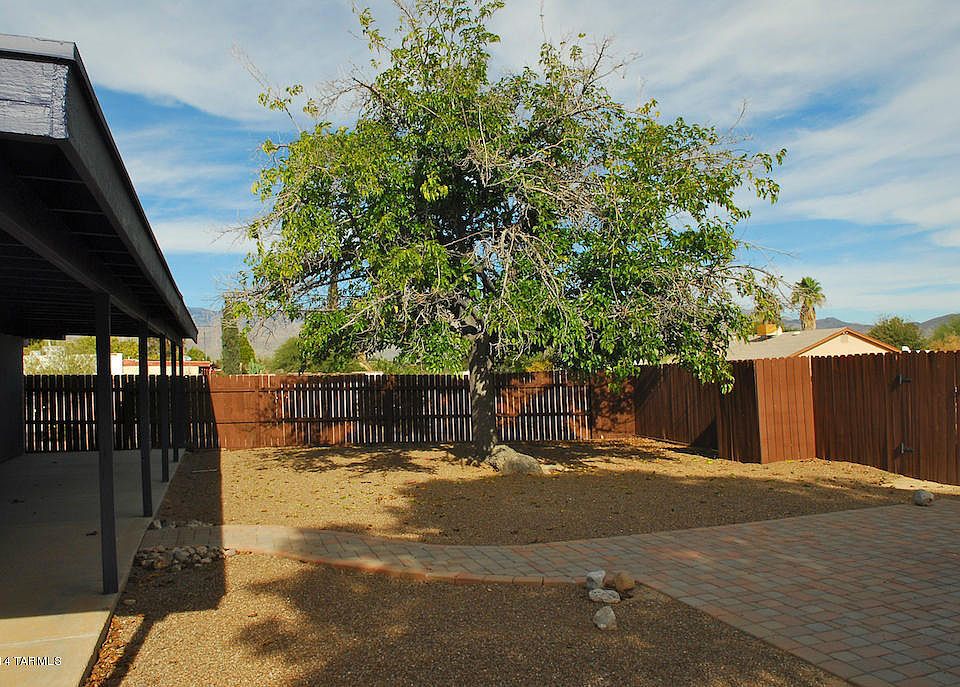 1st image of 1242 N Avenida Marlene