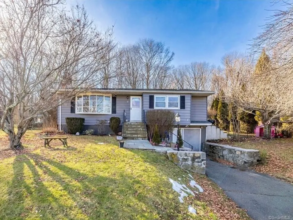 21 Henso Dr
