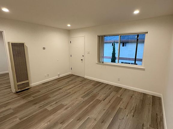 5th image of 520 San Antonio Ave #3