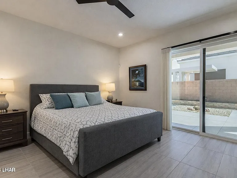 1631 E Laurel Dr — Photo 11