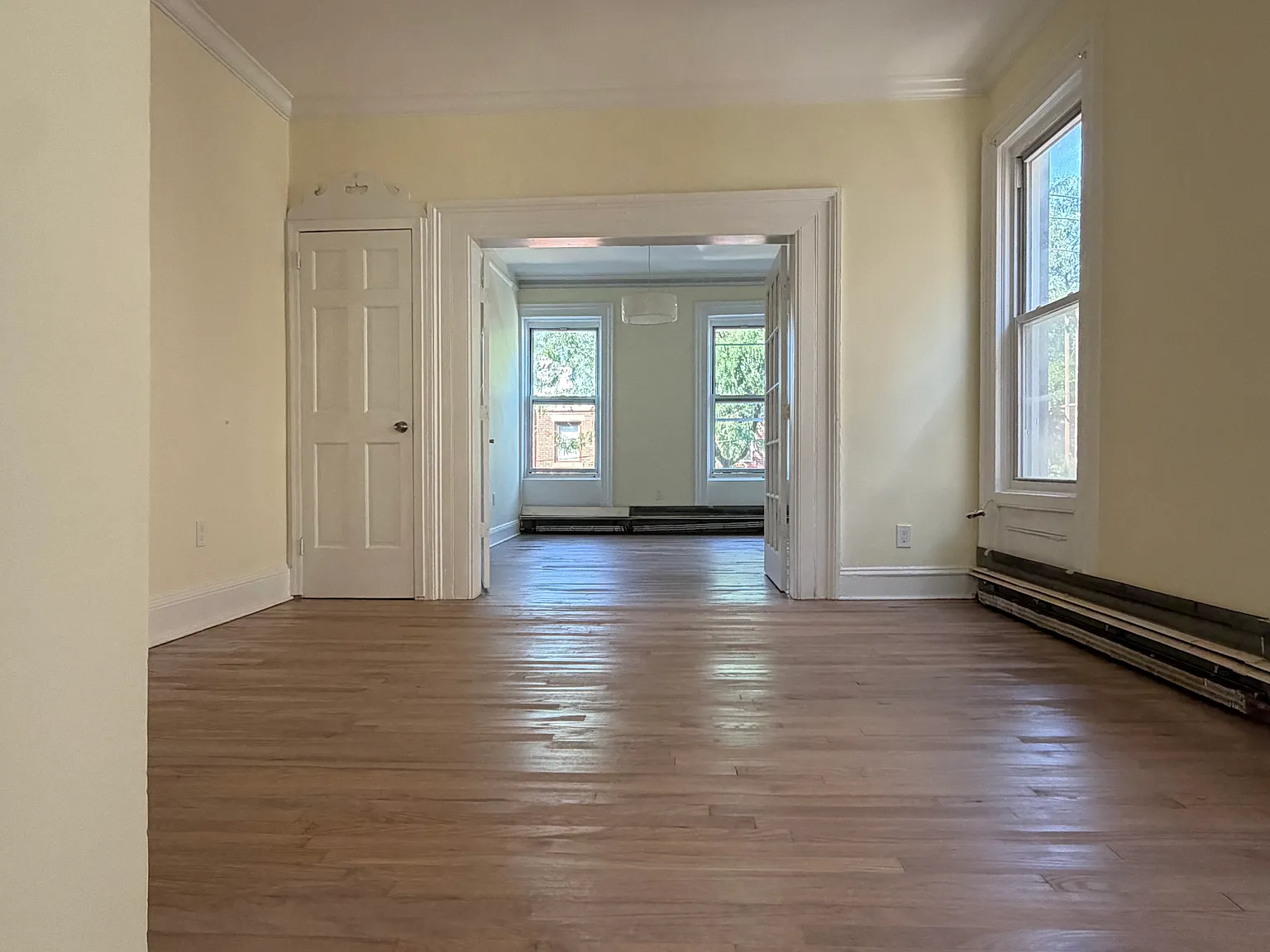 2 bed, 800 sqft, $3,400 — Photo 1