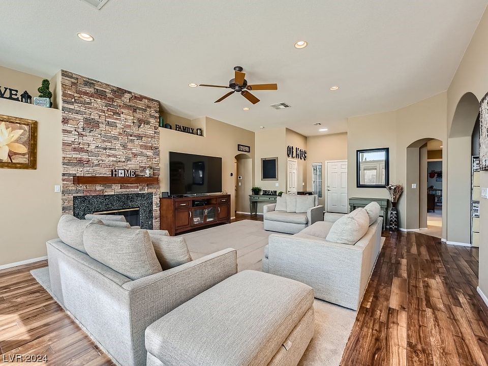1st image of 6548 Bright Morning St