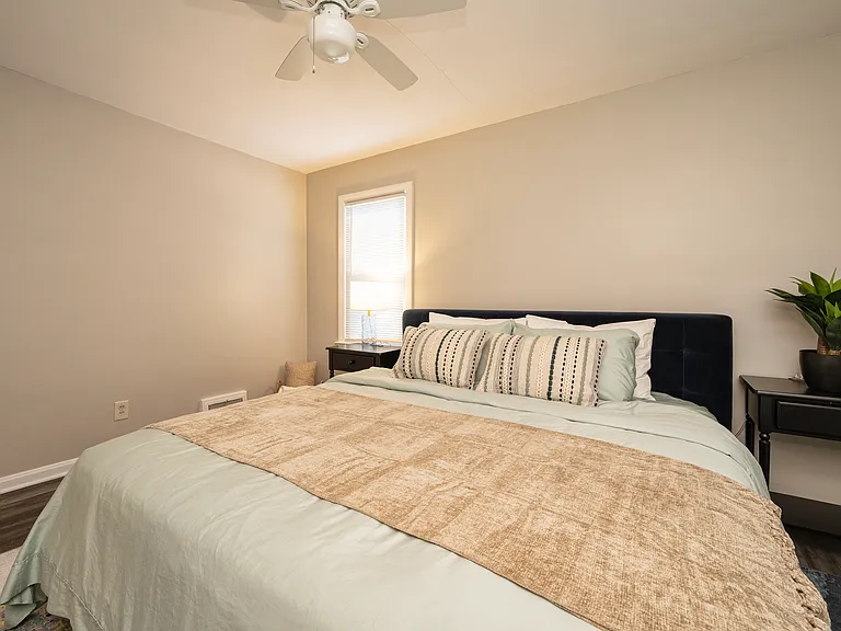 3722 Bainbridge Rd — Photo 15