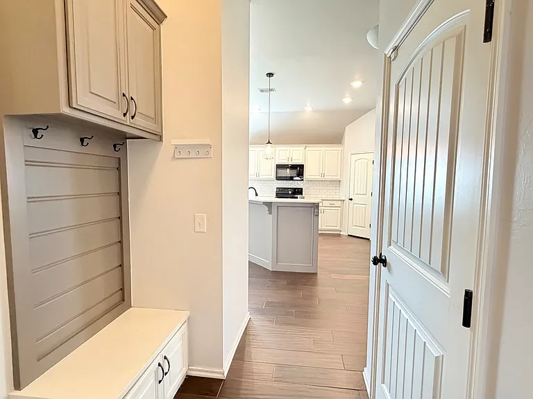 18600 Luna Dr — Photo 19
