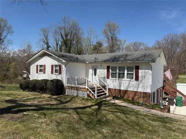 307 Brookview Cir, Jamestown, NC 27282