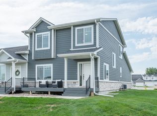9169 Maisy Ln, West Des Moines, IA 50266