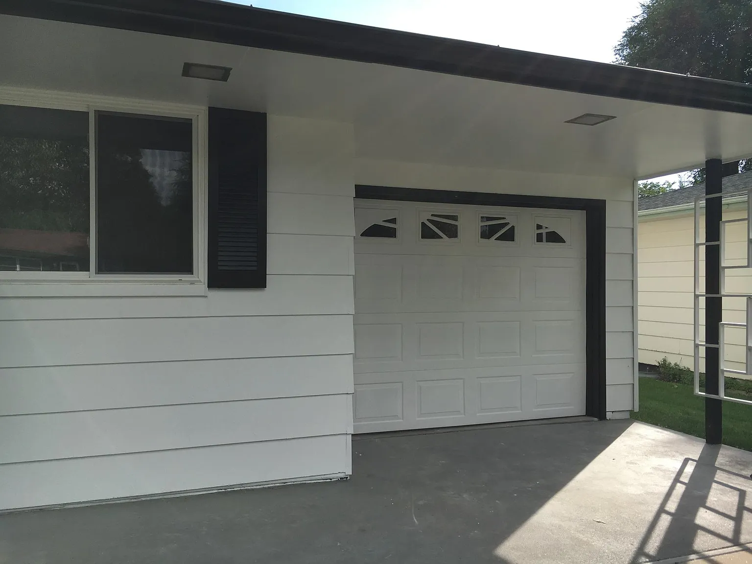 2722 N Arcadia St — Photo 2