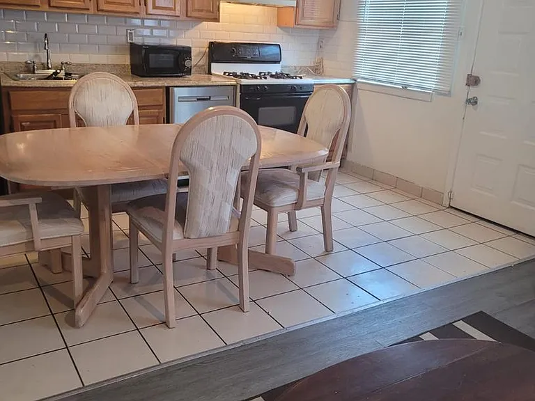 2129 N Marvine St — Photo 3