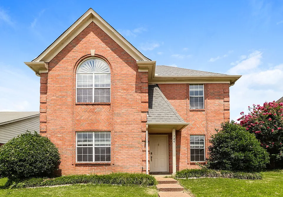 784 Breeze Way