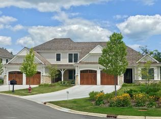 1790 Westbridge Cir, Lake Forest, IL 60045