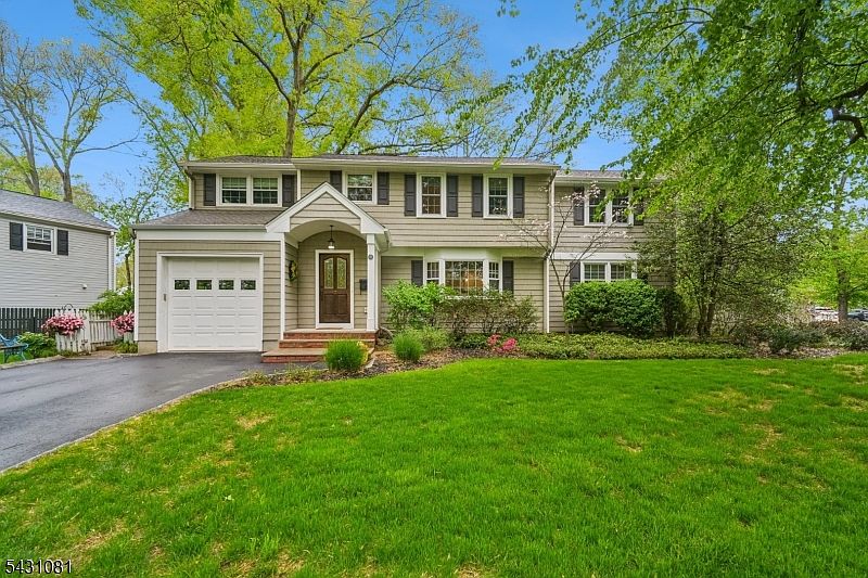 1st image of 65 Coddington Dr