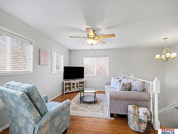 4th image of 8603 Pine Ct