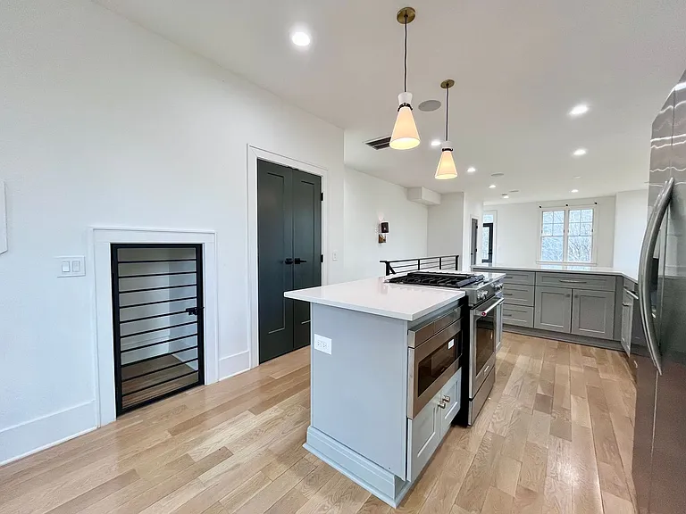 614 West Blvd — Photo 12