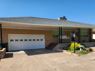 518 W 4th St, Russell, KS 67665