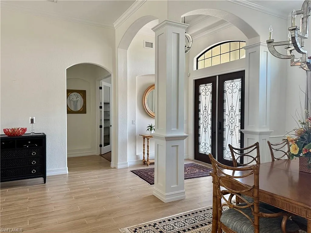 3 bed, 3.0 bath, 2818 sqft, $25,000 — Photo 3