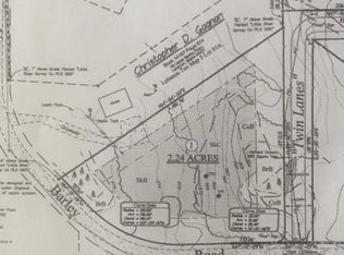 8 Twin Ln, Lebanon, ME 04027