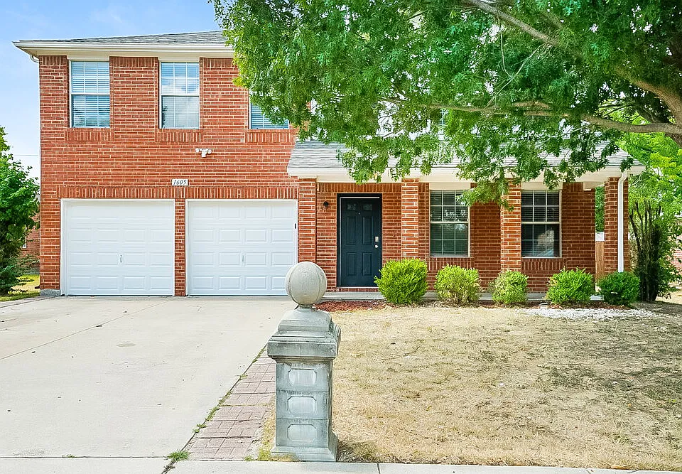 1605 Columbia Dr