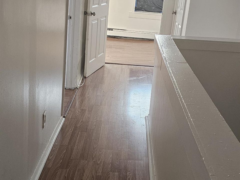 1st image of 644 2nd Ave APT 3