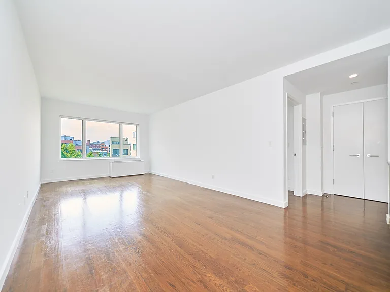 1209 Dekalb Ave #202 — Photo 2