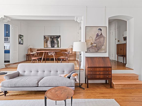 3rd image of 340 W 57th St APT 16D
