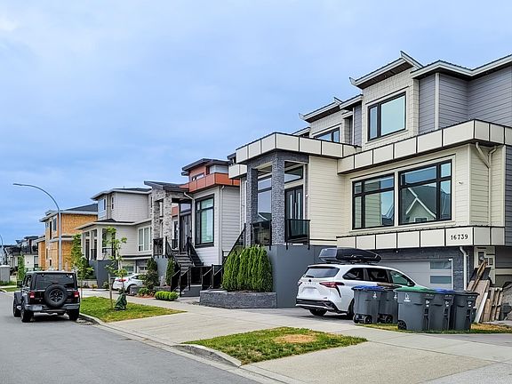2nd image of 16739 18b Ave