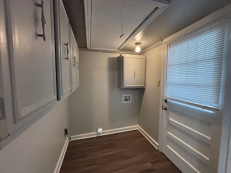2160 Saint Elmo Ave — Photo 22