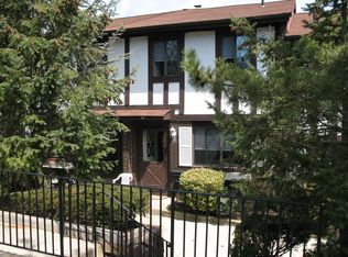 88 Buckingham Ct, Pomona, NY 10970