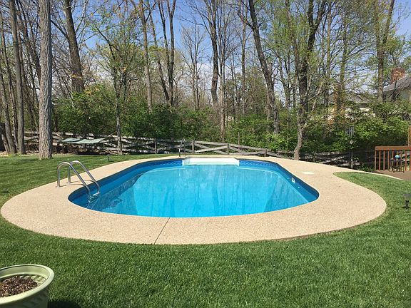 4th image of 10411 Stone Ct