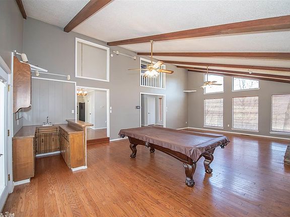 4th image of 55 Stoneledge Dr