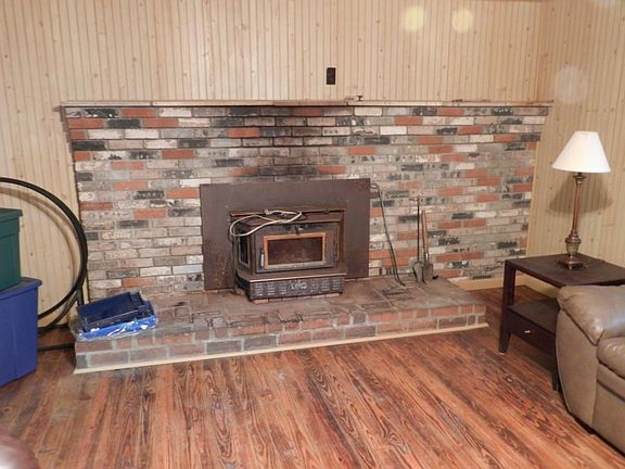 3rd image of 262 Council Dr