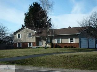 1736 Lawrence Hwy, Charlotte, MI 48813