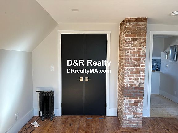 5th image of 287 Walnut St Floor 3