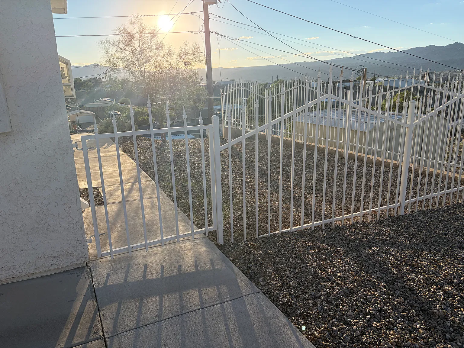 1435 Colina Dr — Photo 3