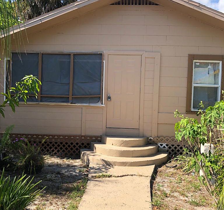 1st image of 2148 Willard St