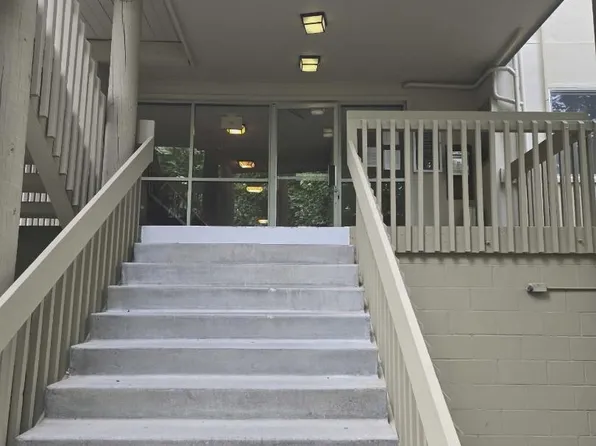 370 Imperial Way APT 121, Daly City, CA 94015