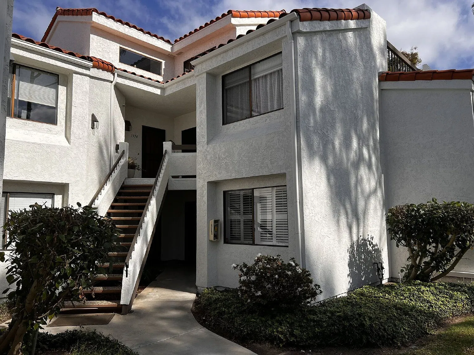 3 bed, 2.0 bath, 1547 sqft, $2,995 — Photo 3