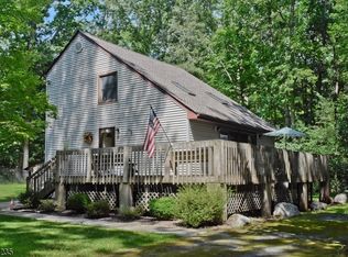 20 Krasco Rd, Oak Ridge, NJ 07438