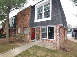 357 Chapel Ridge Dr, Hazelwood, MO 63042