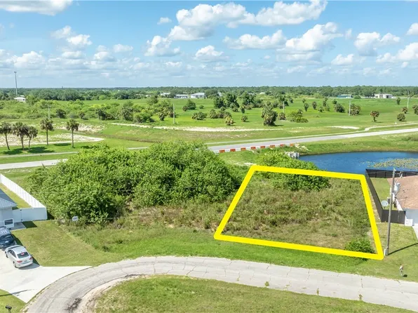 7031 Berwick Cir, Labelle, FL 33935