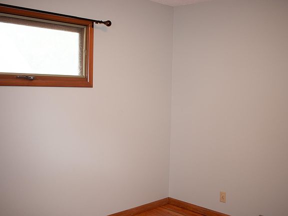 5th image of 405 S 46th St