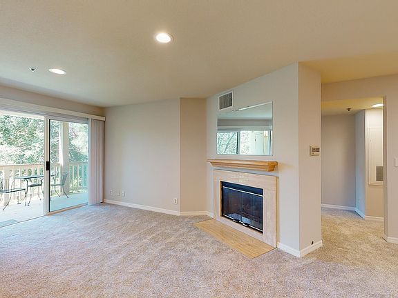 5th image of 697 Sutton Crest Trl Unit 209