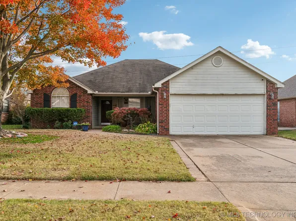 1210 W 118th St S, Jenks, OK 74037
